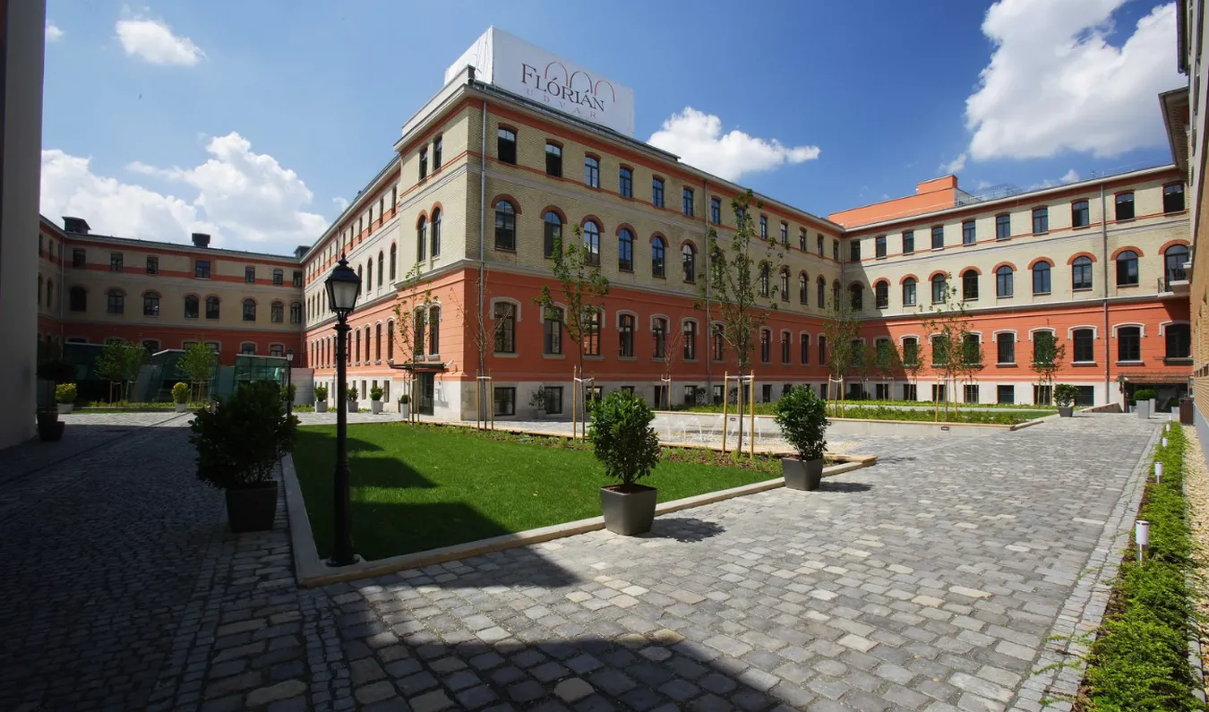 Iroda Flórián Udvar