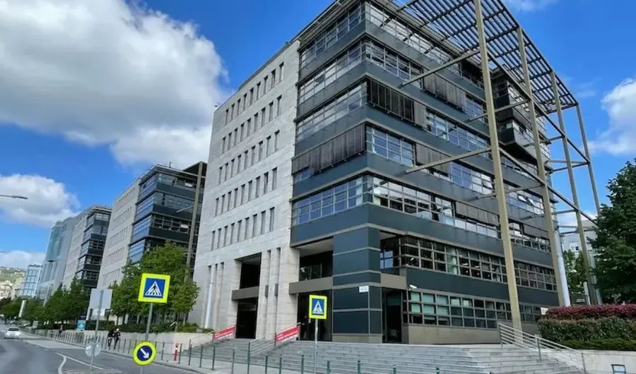 Iroda MOM Park Towers