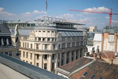 Iroda Kristóf Square Office Building