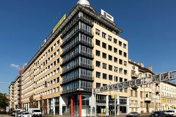 Iroda myhive Thirteen Globe