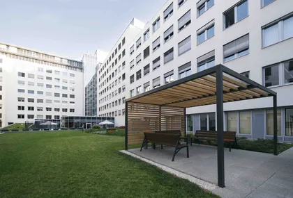 Iroda myhive Thirteen Globe