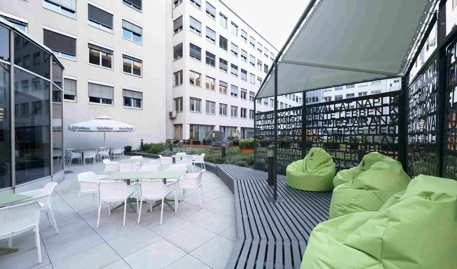 Iroda myhive Thirteen Globe