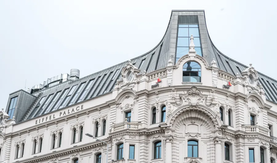 Iroda Eiffel Palace